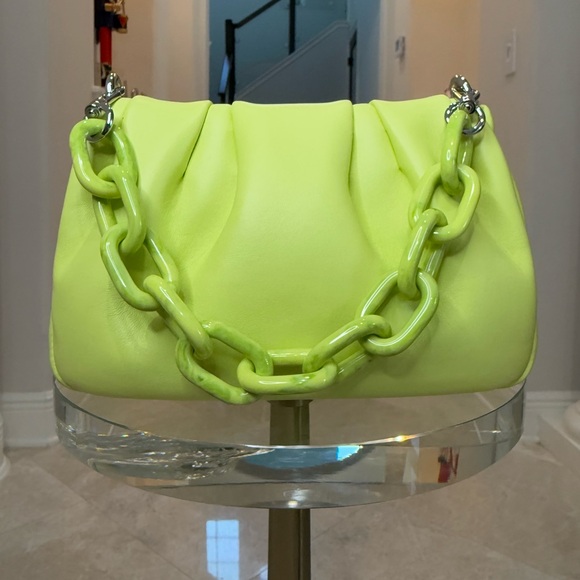 🌟SOLD🌟 NWT Kate Spade New York Soufflé Smooth Leather Small Crossbody Bag - Picture 4 of 6